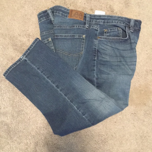 Lee capris - Picture 1 of 1